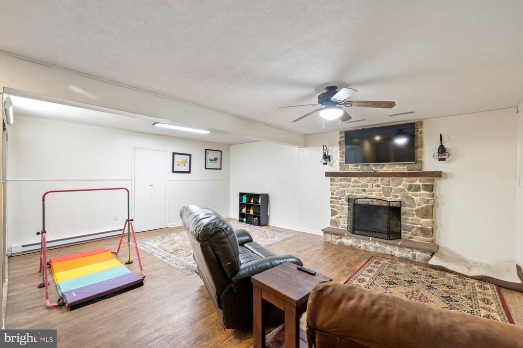 11900 BEAVERVALE ROAD