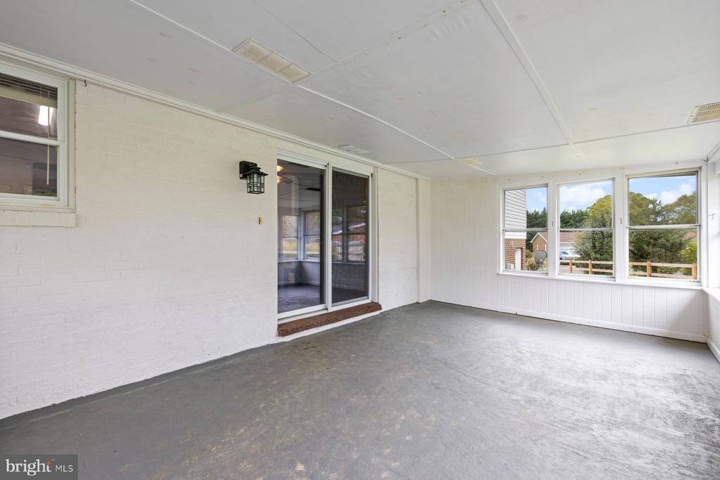 11900 BEAVERVALE ROAD
