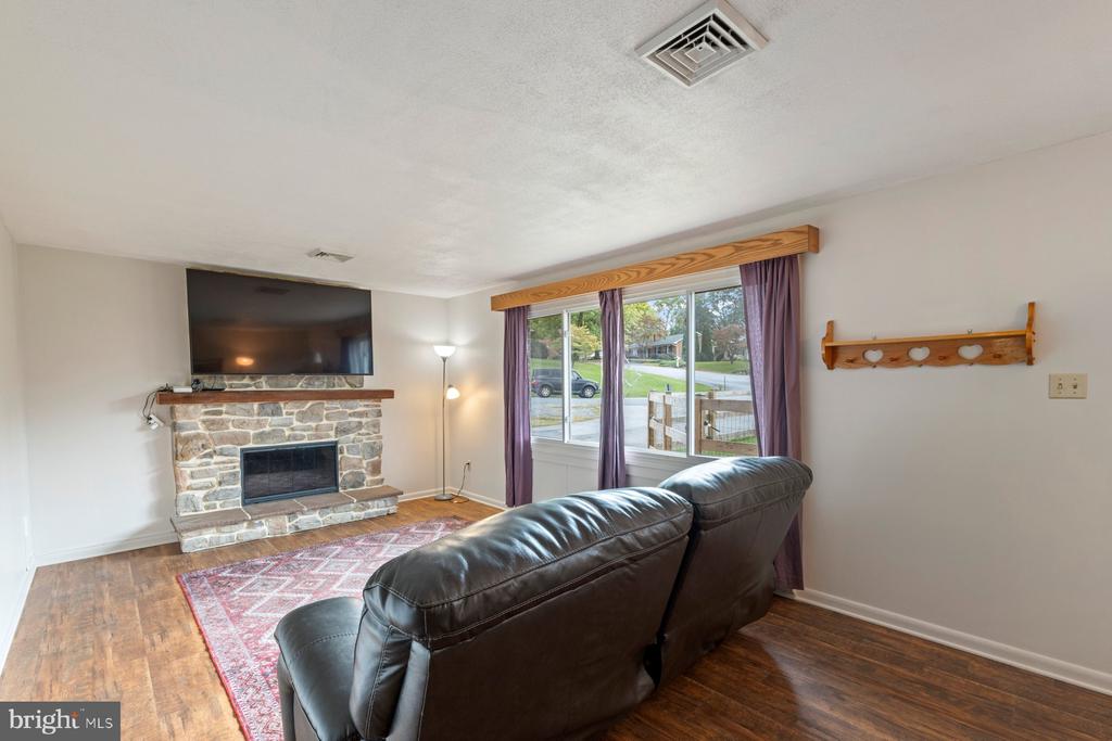 11900 BEAVERVALE ROAD