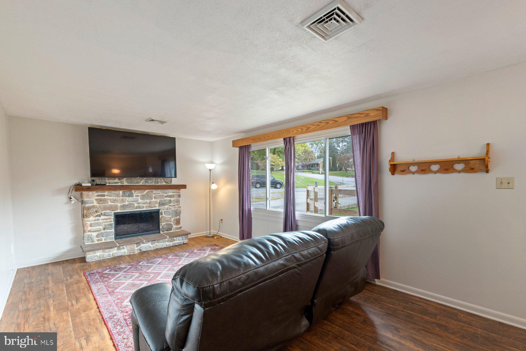 11900 BEAVERVALE ROAD
