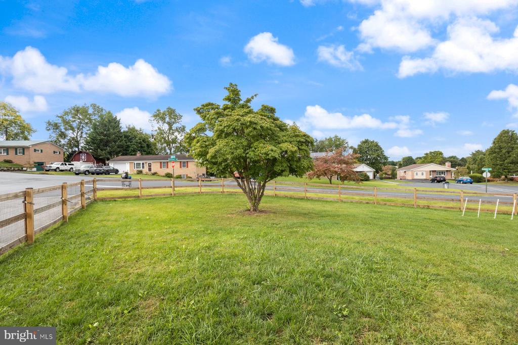 11900 BEAVERVALE ROAD