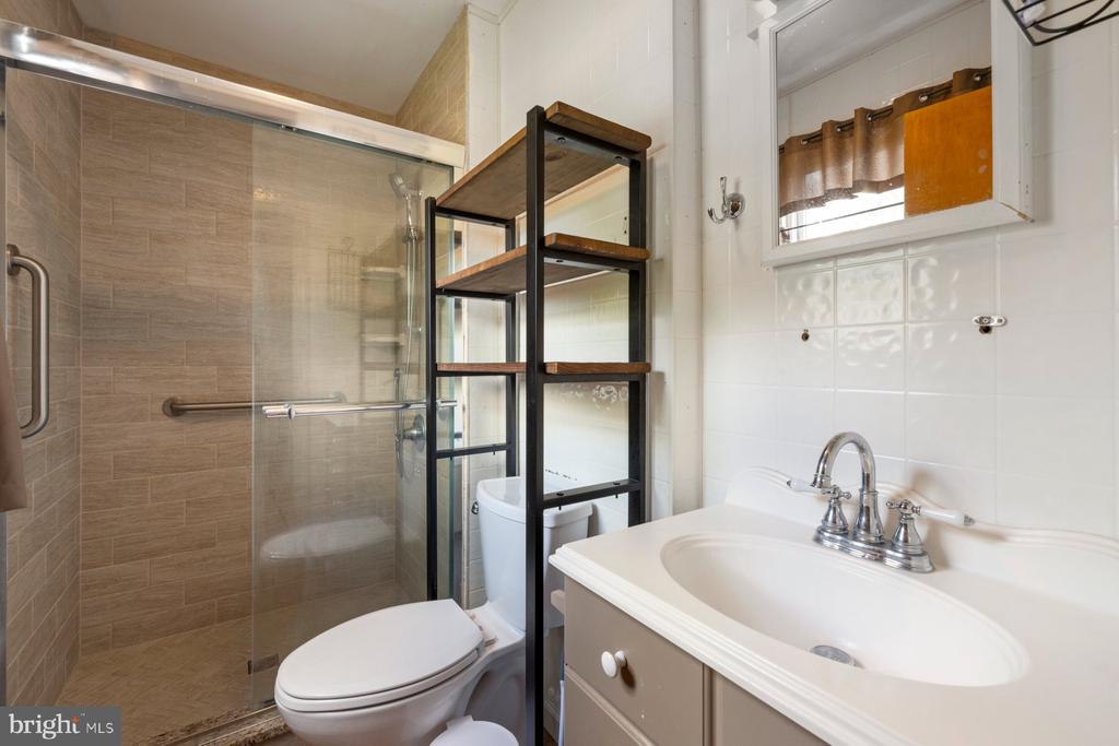 11900 BEAVERVALE ROAD