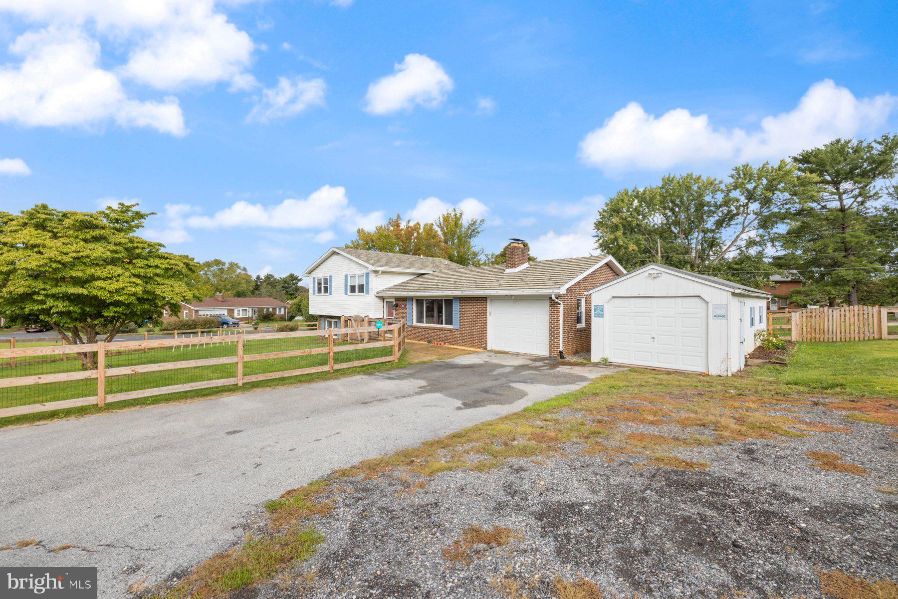 11900 BEAVERVALE ROAD