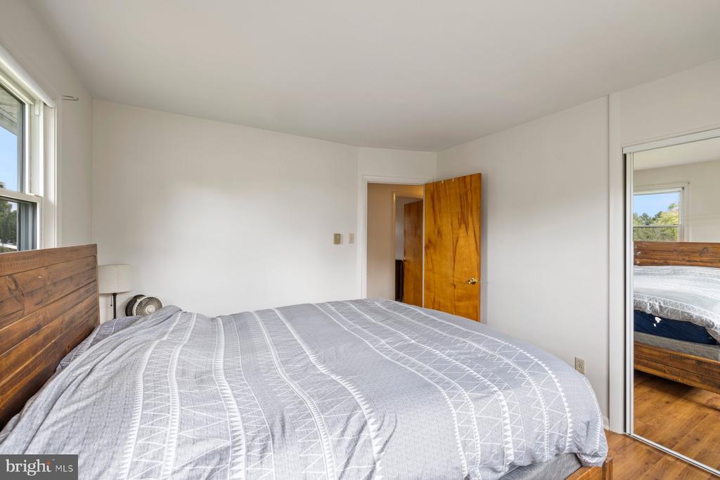 11900 BEAVERVALE ROAD