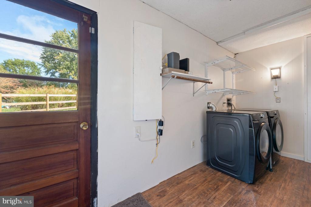 11900 BEAVERVALE ROAD