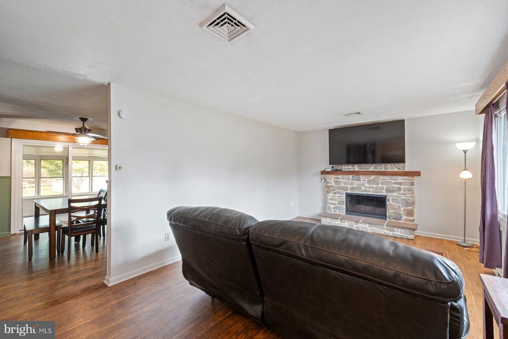 11900 BEAVERVALE ROAD