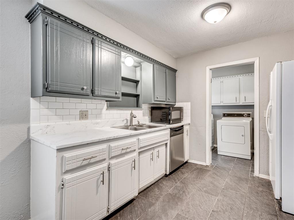 808 SW 27th Street