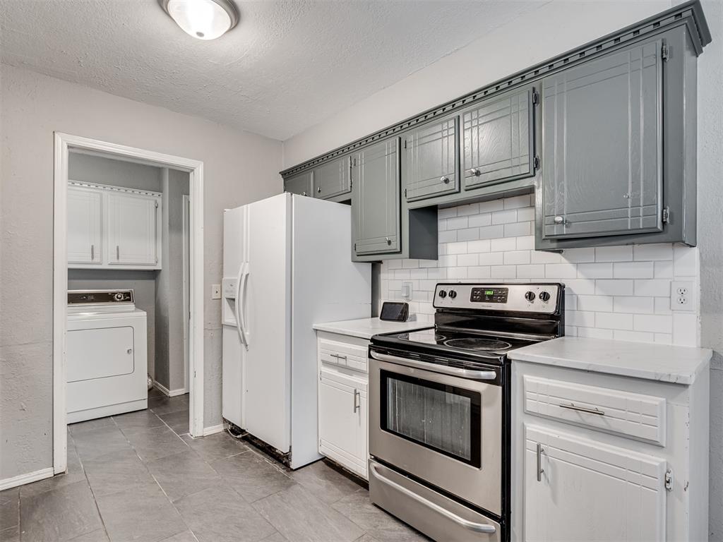 808 SW 27th Street