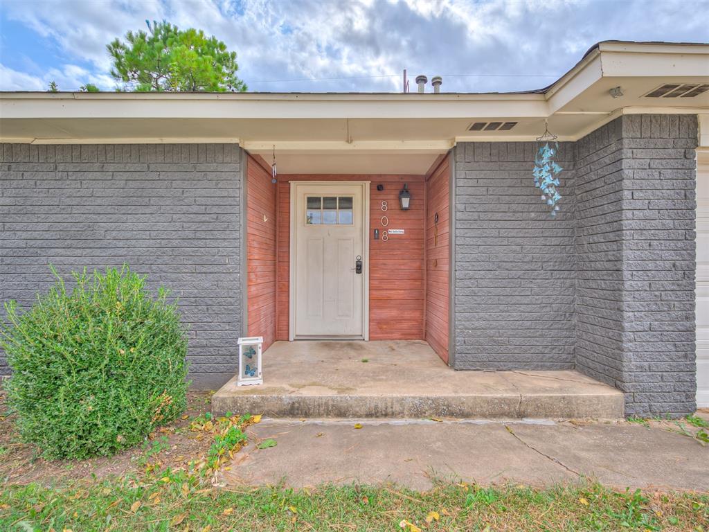 808 SW 27th Street