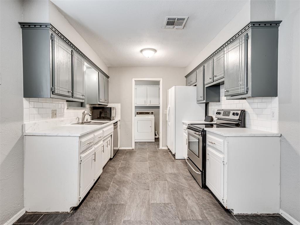 808 SW 27th Street
