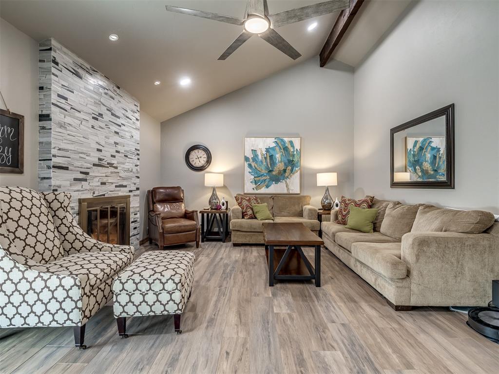 908 Ridgecrest Road