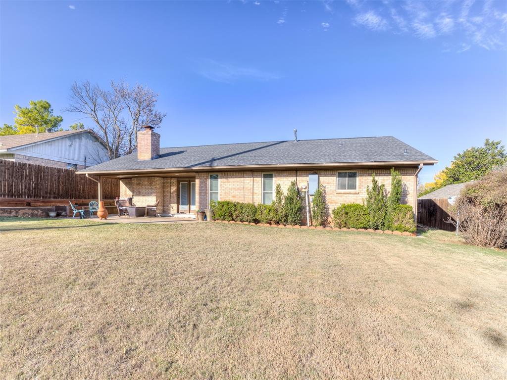 908 Ridgecrest Road
