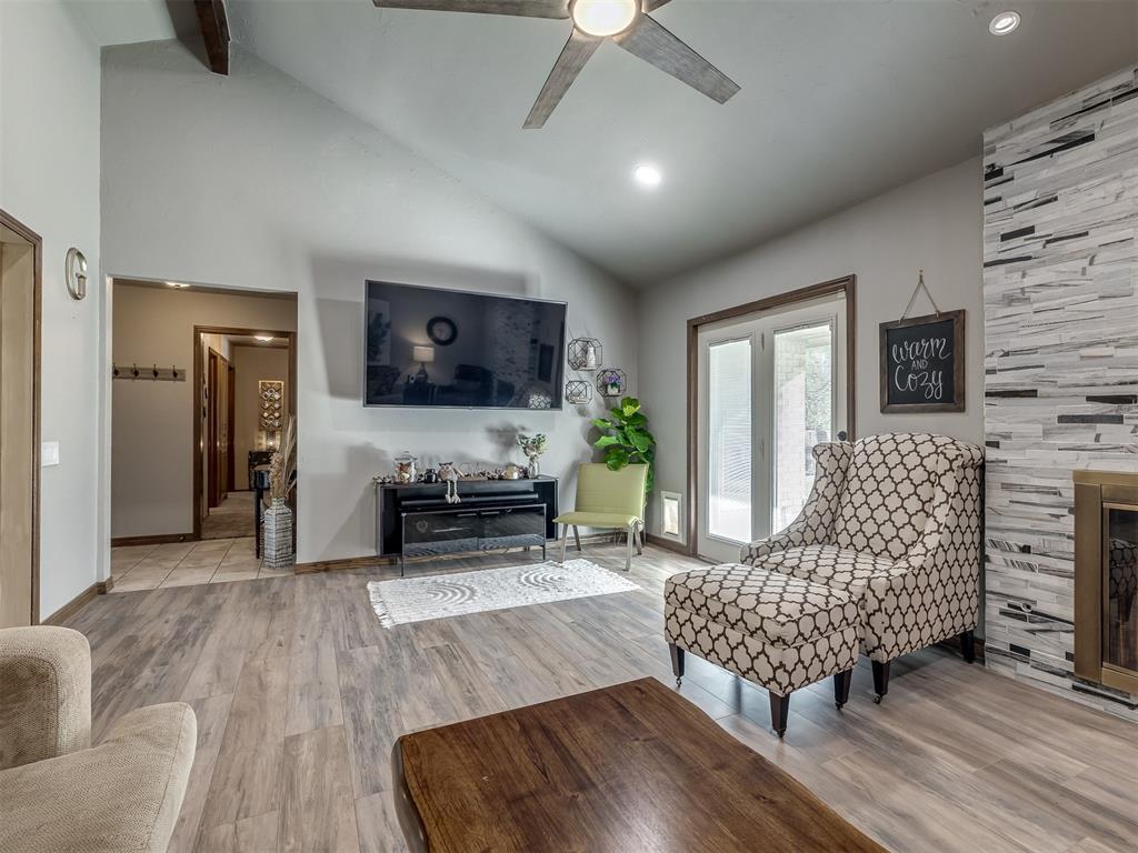 908 Ridgecrest Road