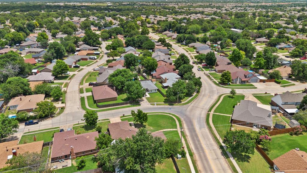 104 N Ramblin Oaks Drive