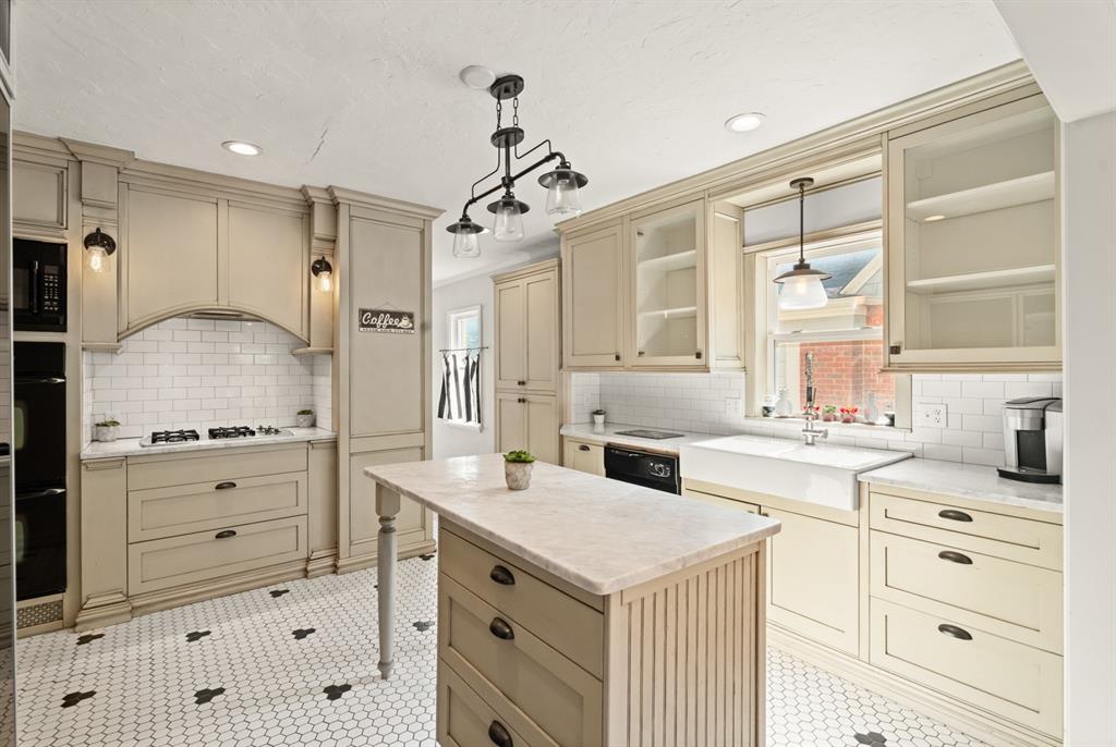 532 NW 40th Street
