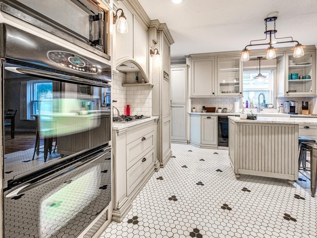 532 NW 40th Street