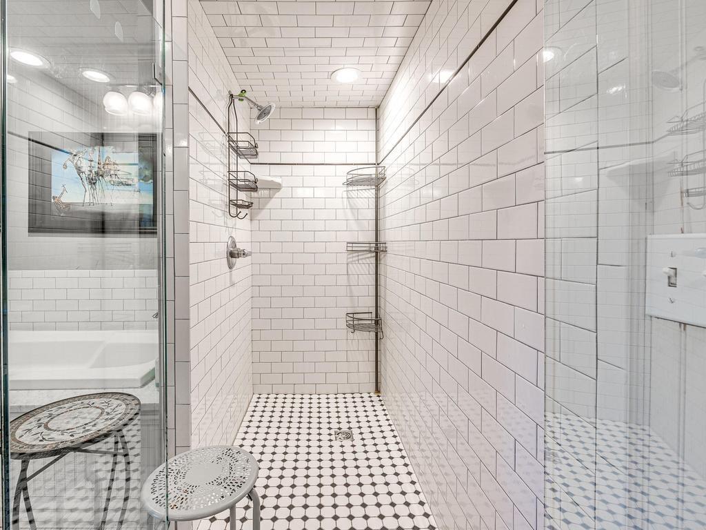 532 NW 40th Street