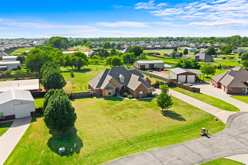 1109 N Edinburrough Way