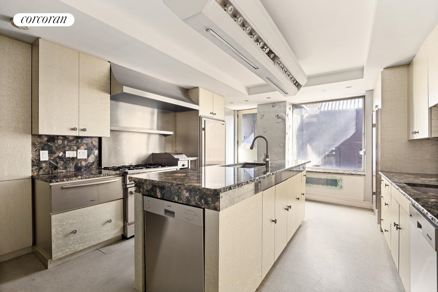 1 BEEKMAN Place AB