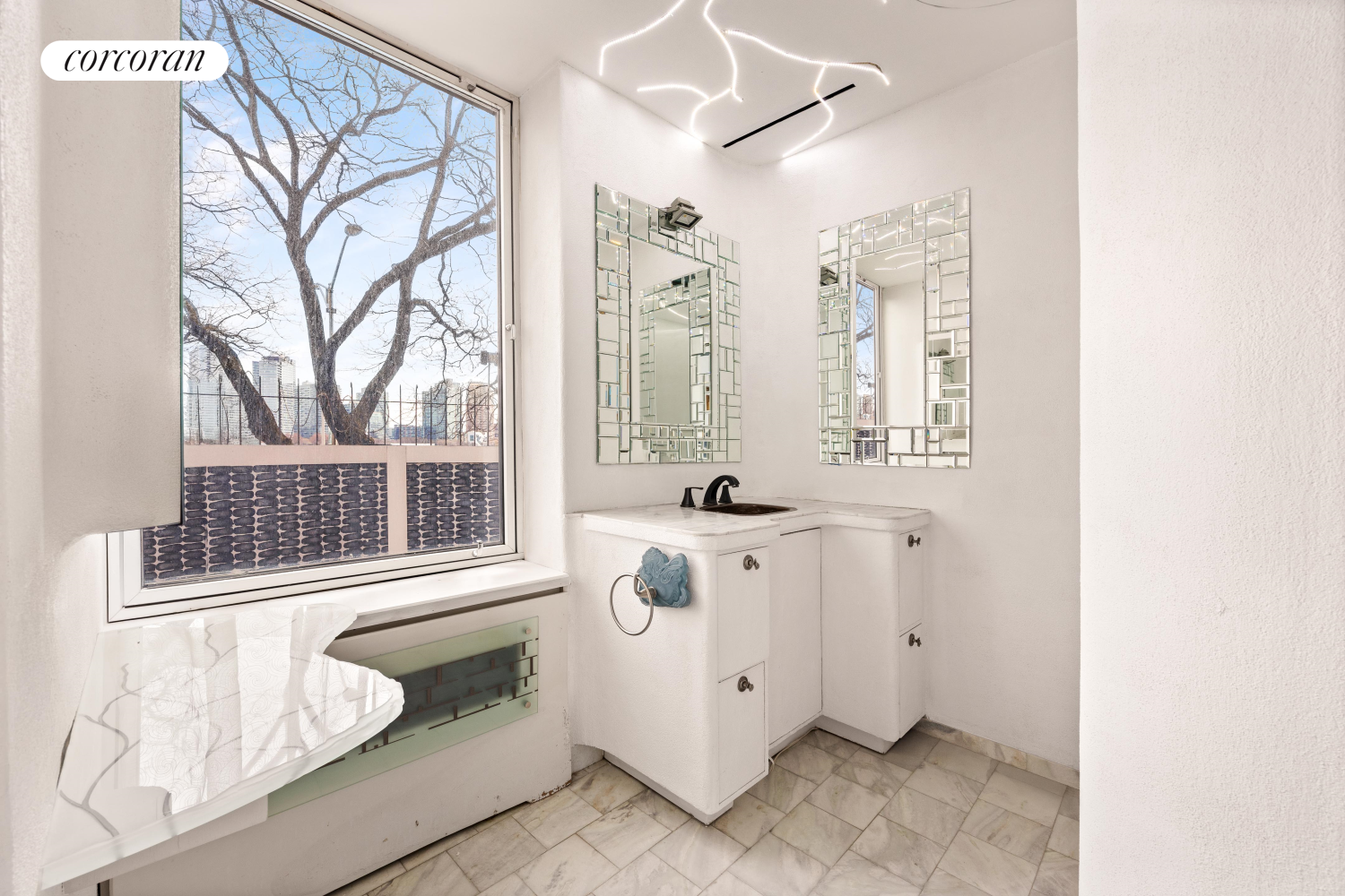 1 BEEKMAN Place AB