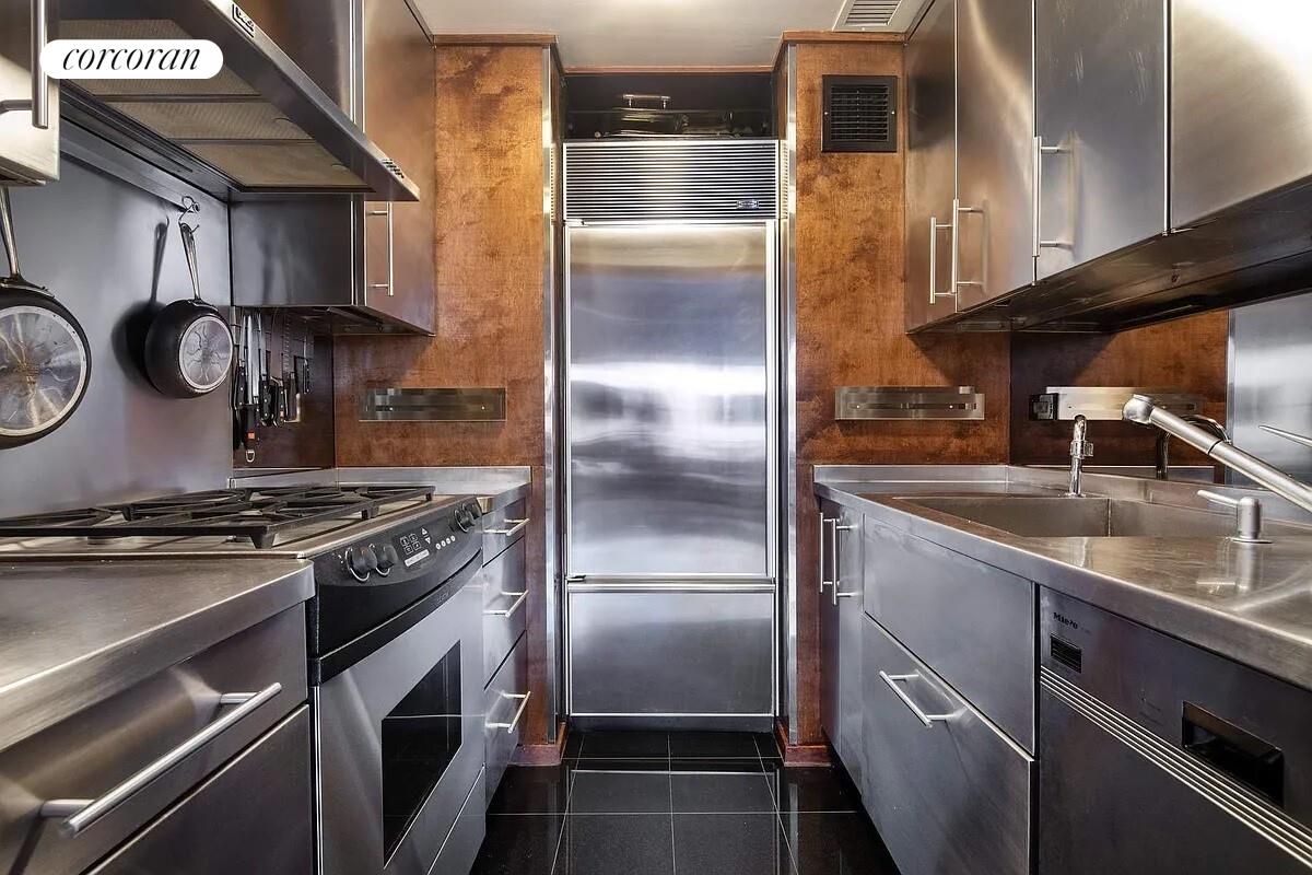 40 E 61ST Street 10B