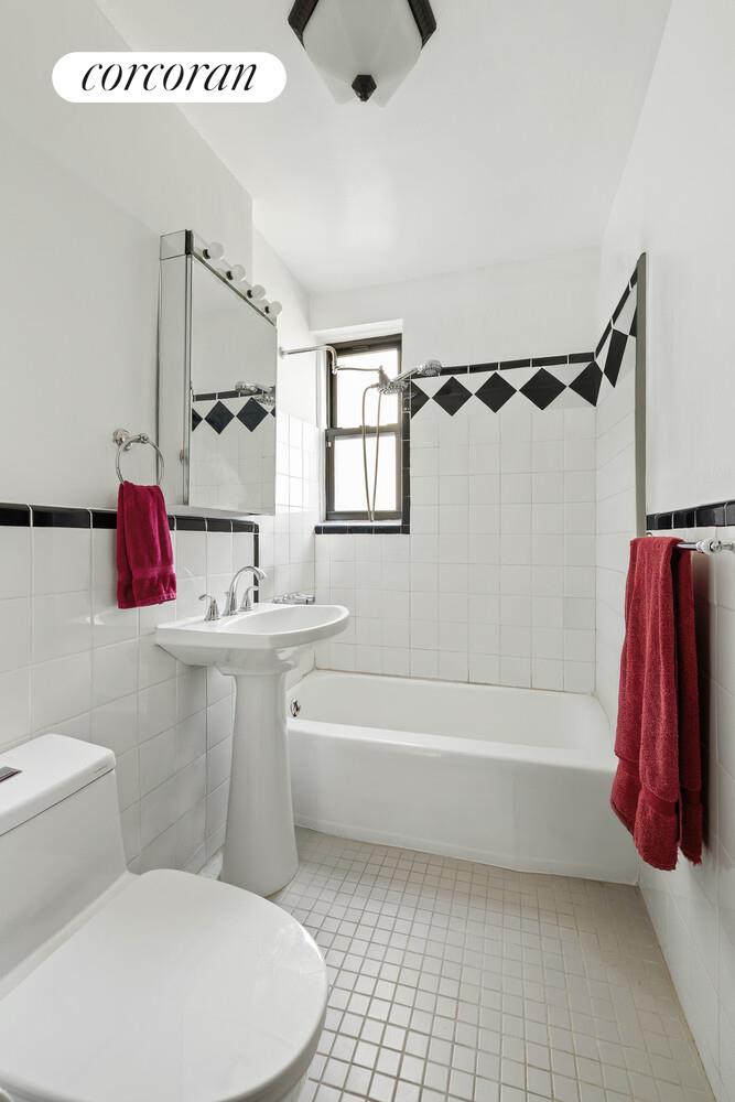 675 ACADEMY Street 6A