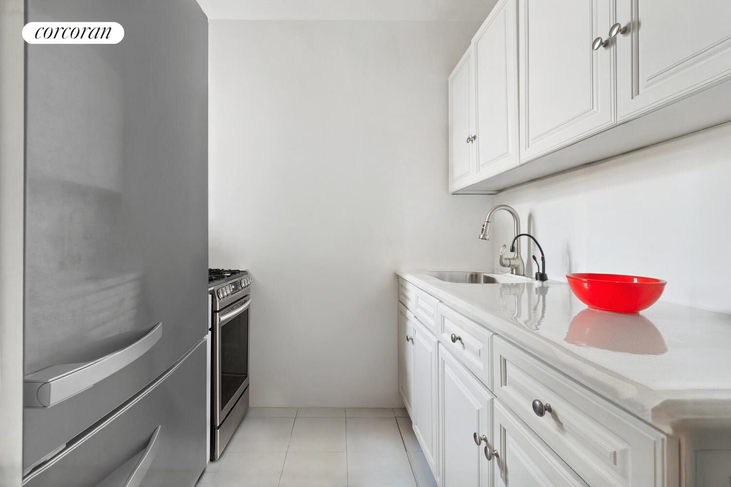 675 ACADEMY Street 6A