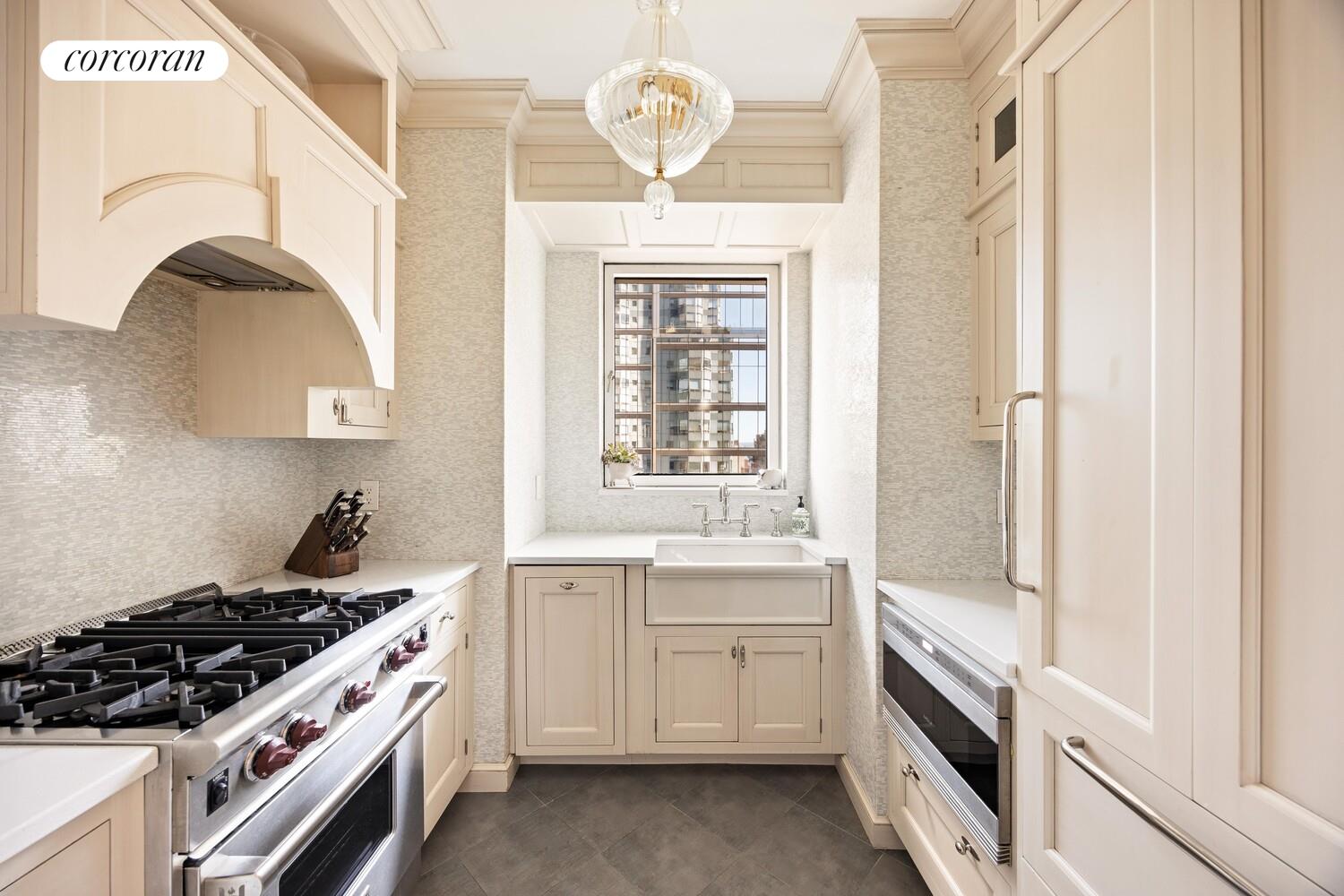 301 W 57TH Street 16D