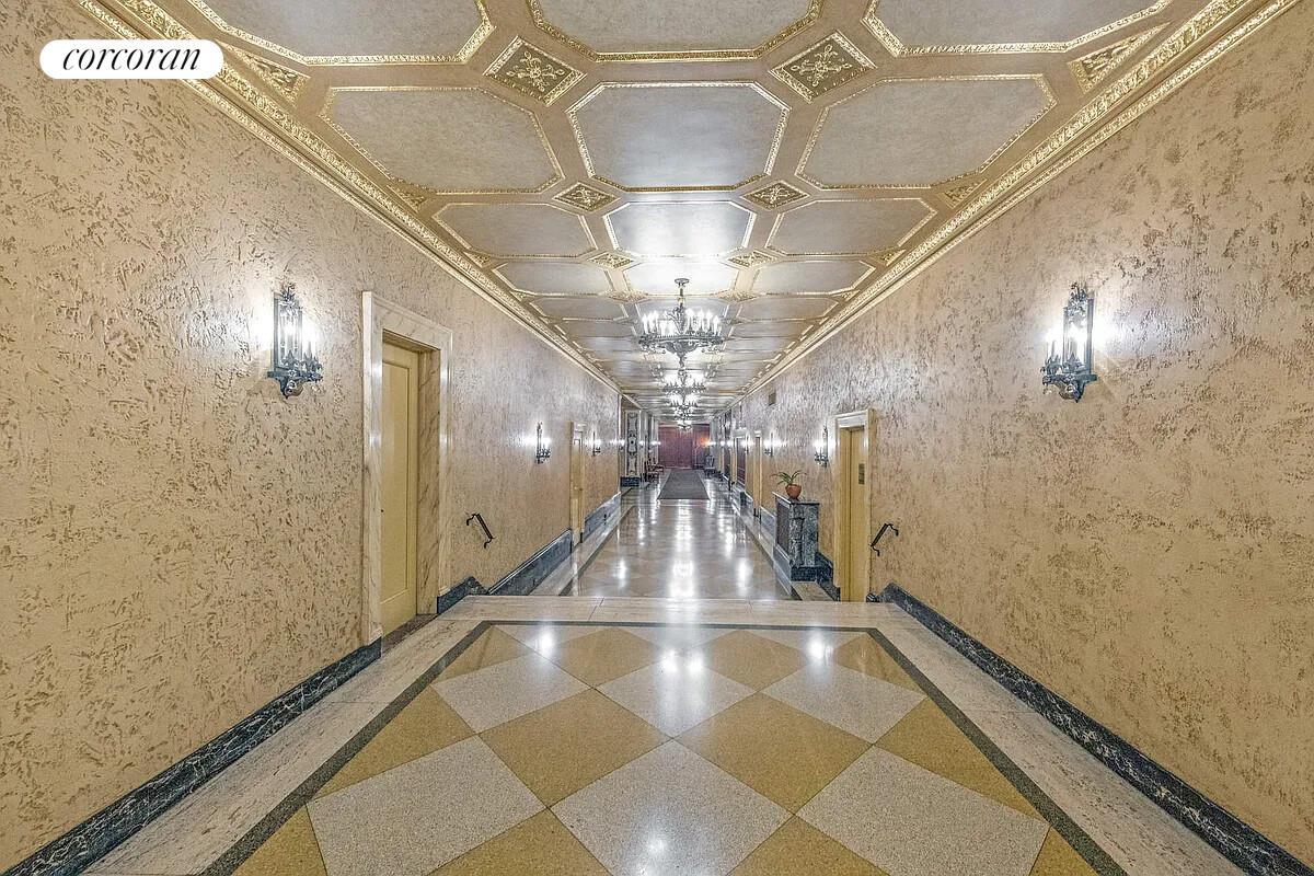 24 5TH Avenue 731