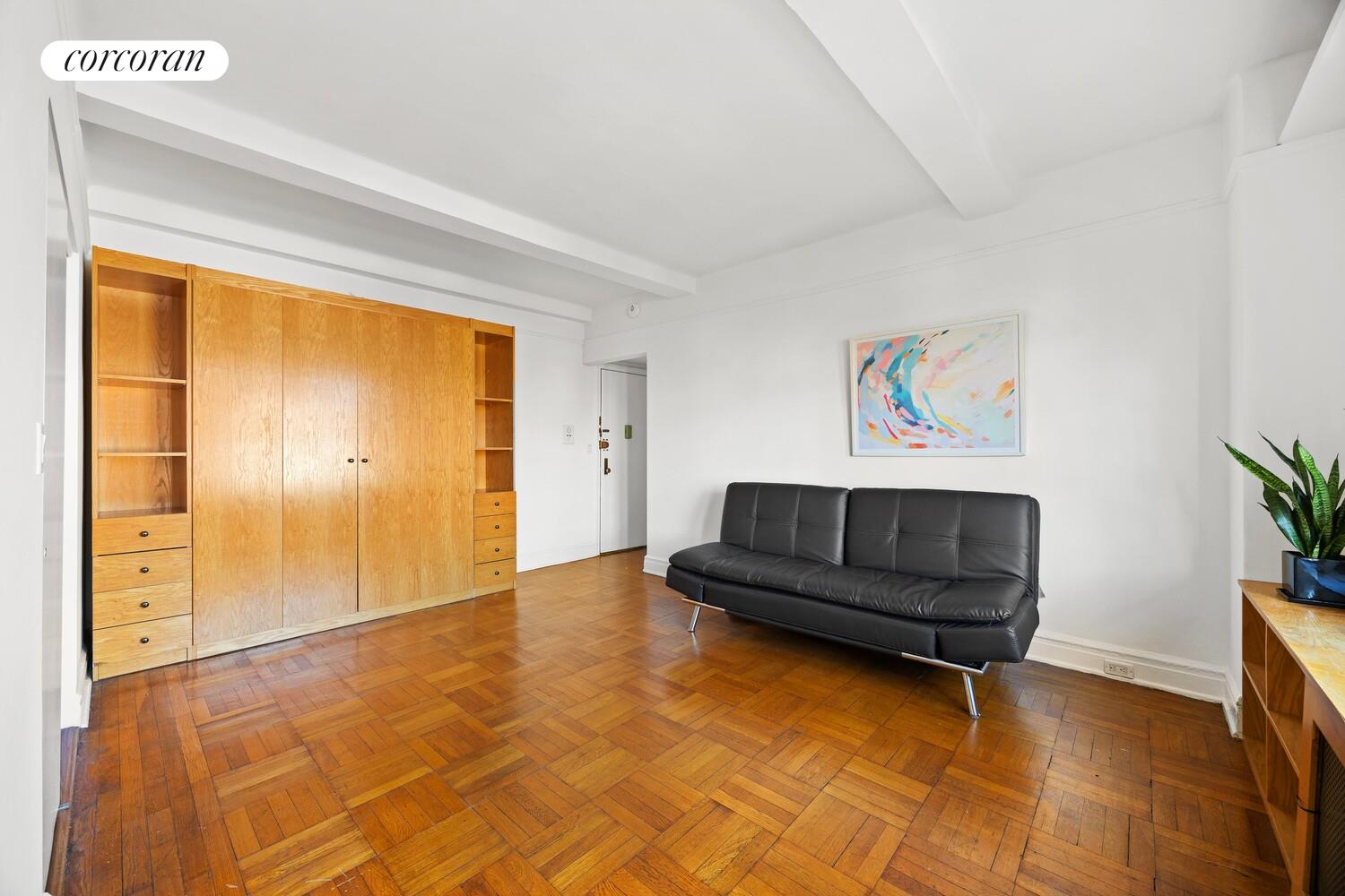 24 5TH Avenue 731