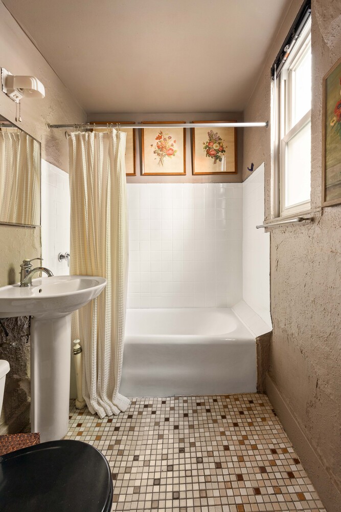 729 GREENWICH Street J28