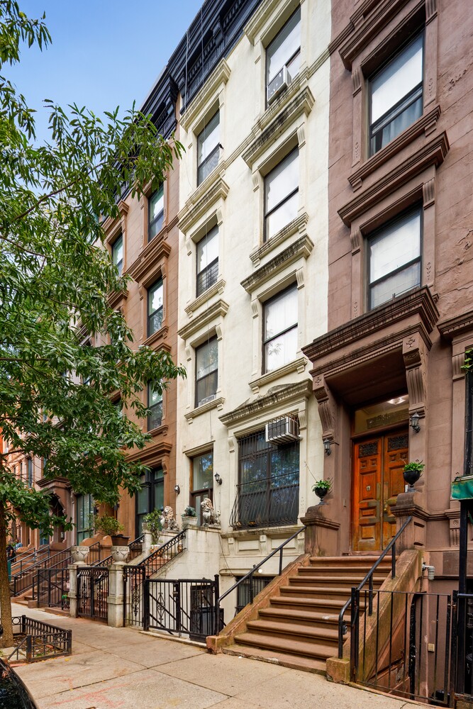 152 W 121ST Street