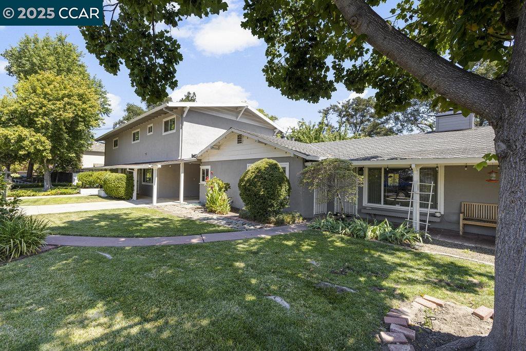 200 El Dorado Ave # 12