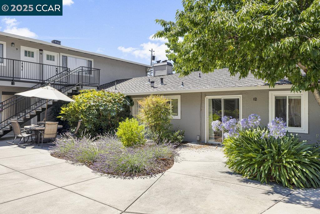 200 El Dorado Ave # 12