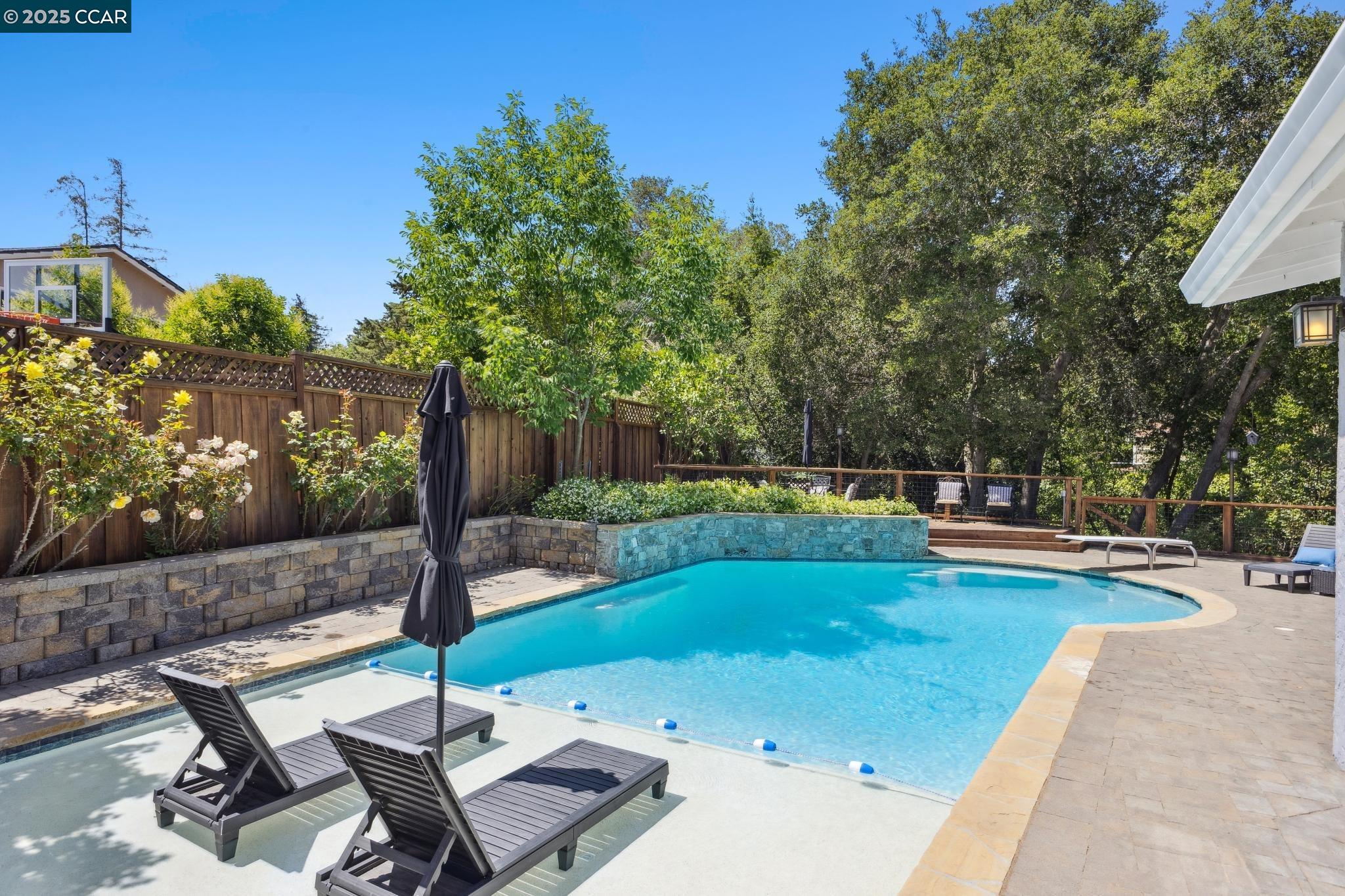 36 Playa Ct