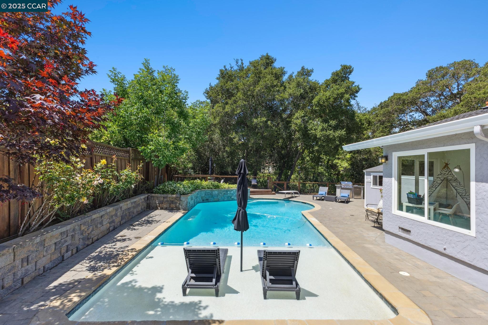 36 Playa Ct