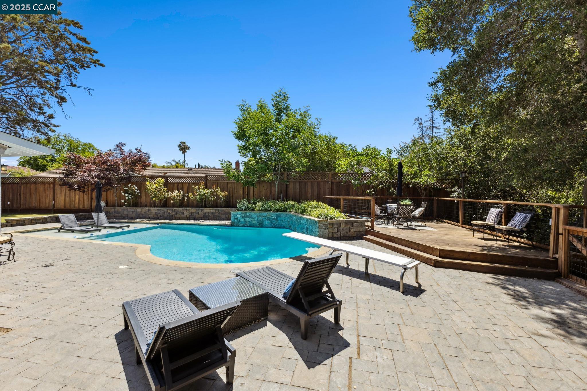 36 Playa Ct