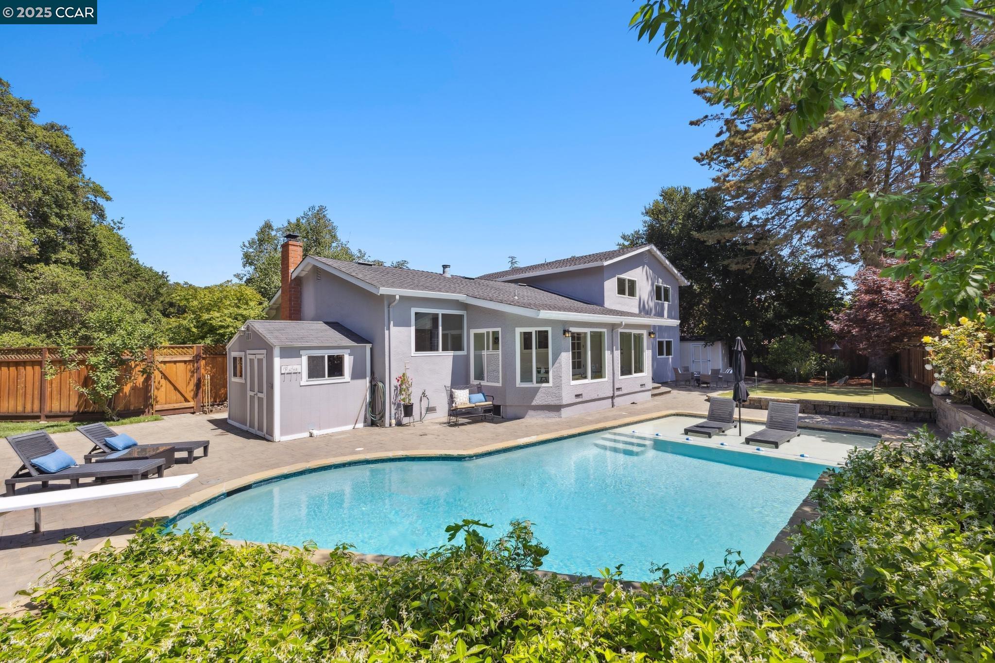 36 Playa Ct