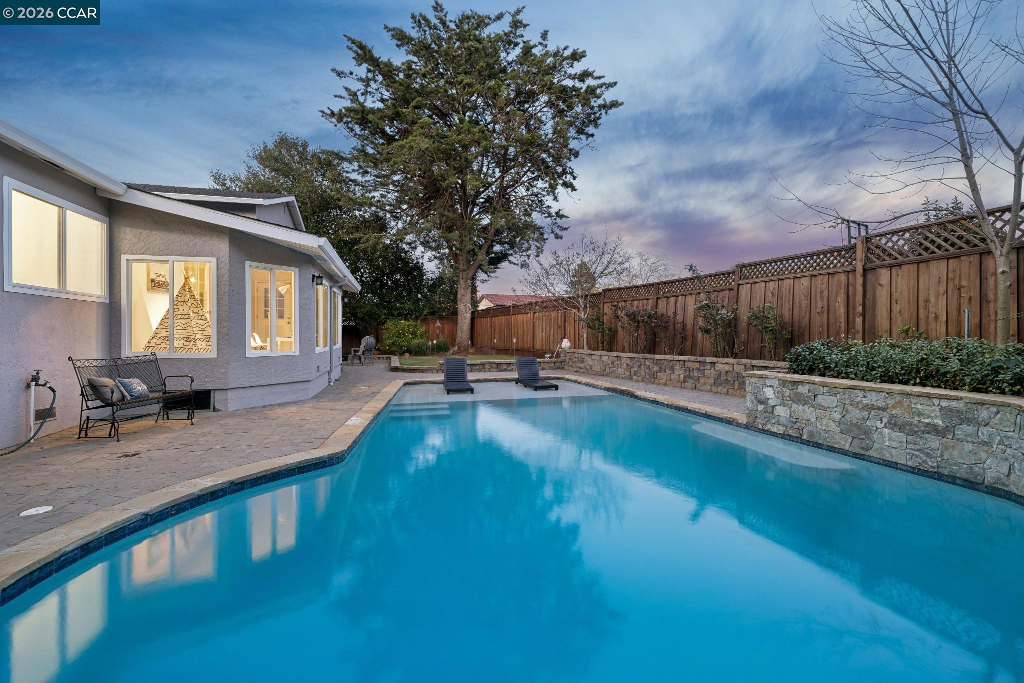 36 Playa Ct
