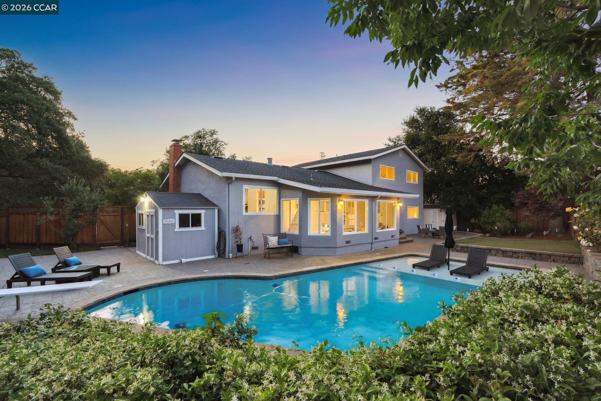 36 Playa Ct