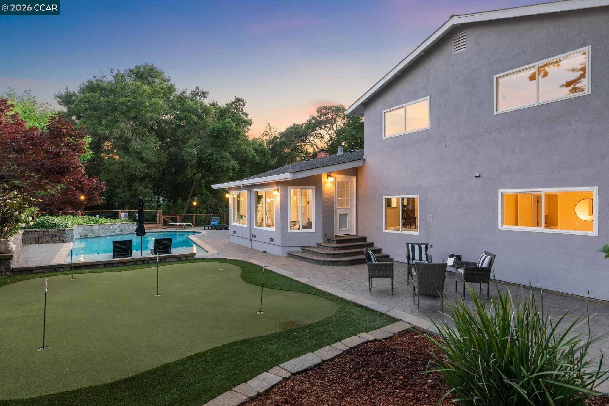 36 Playa Ct