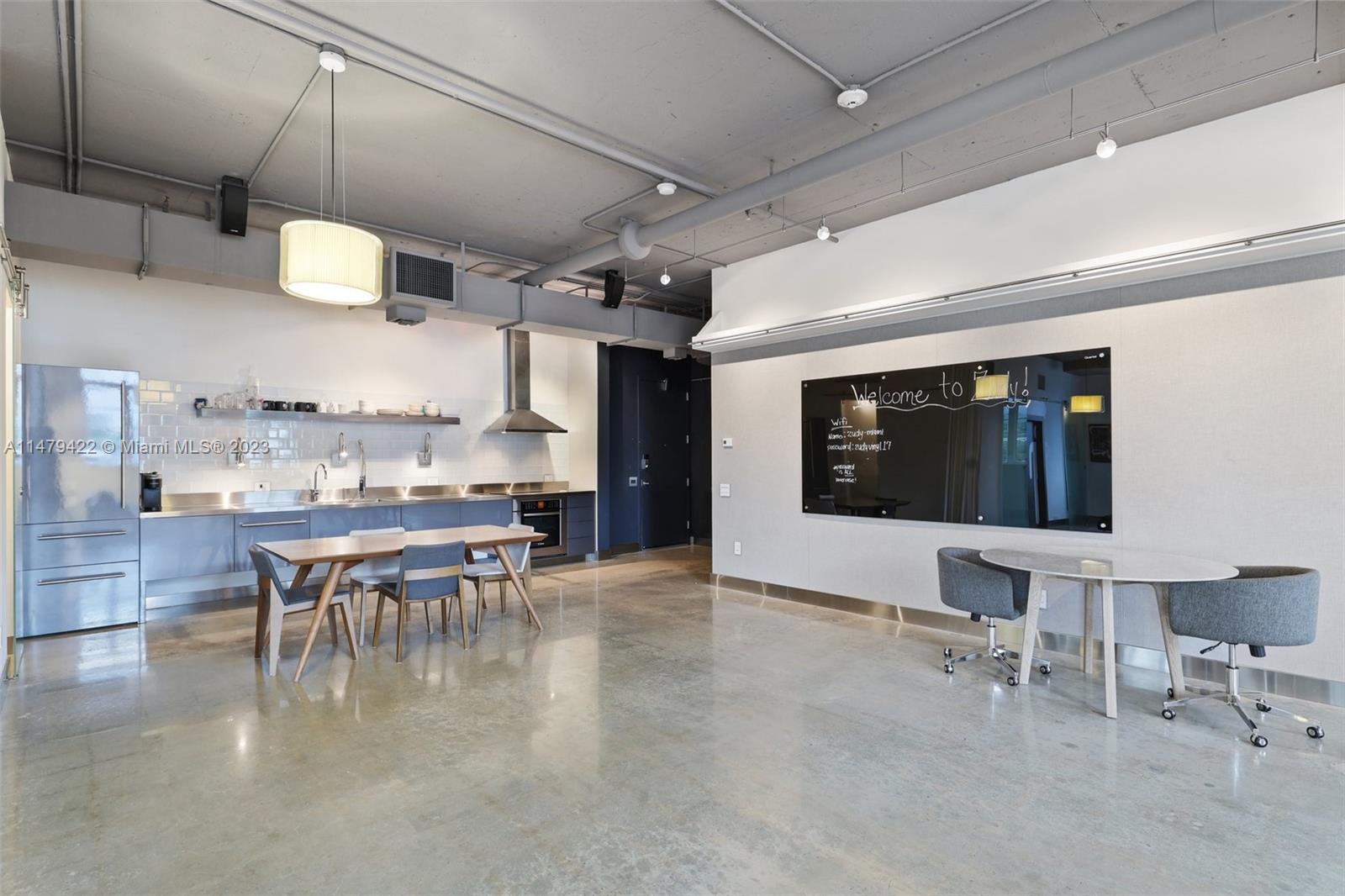 1560 Lenox Ave Unit: 203