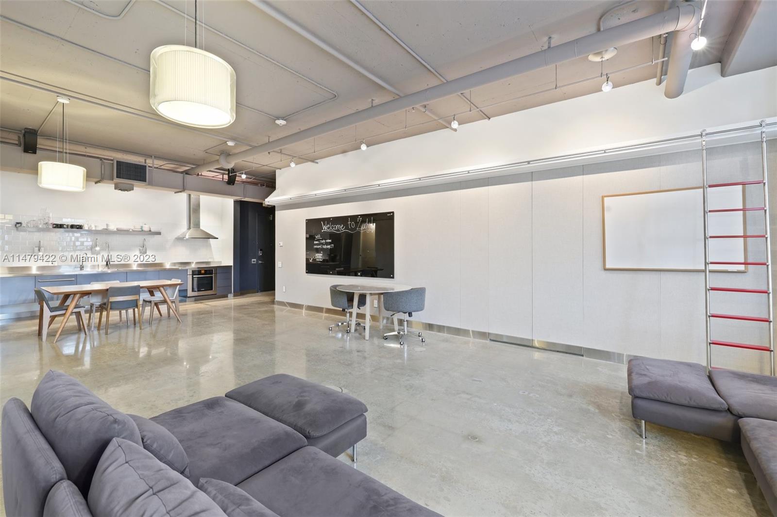 1560 Lenox Ave Unit: 203