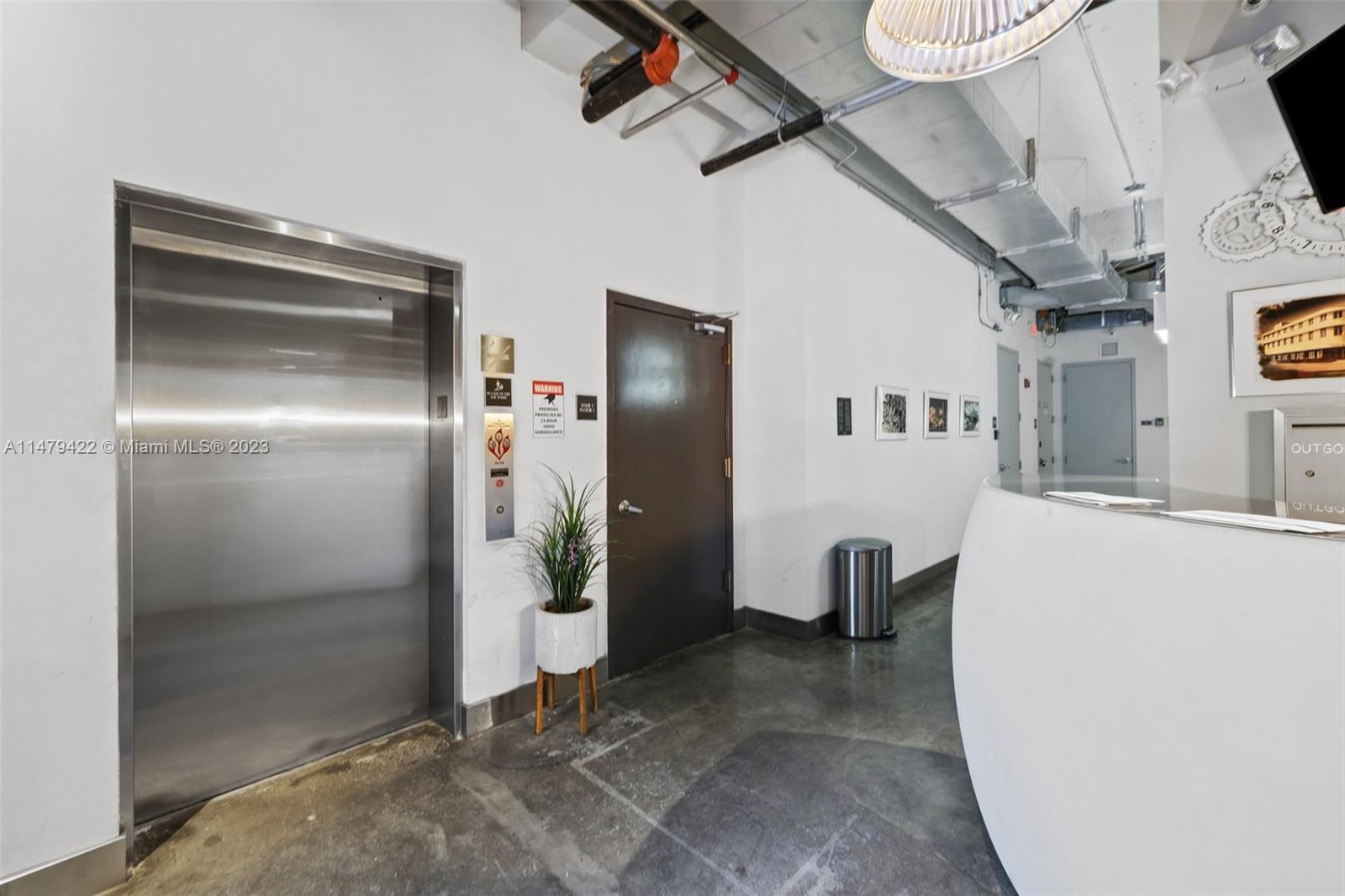 1560 Lenox Ave Unit: 203