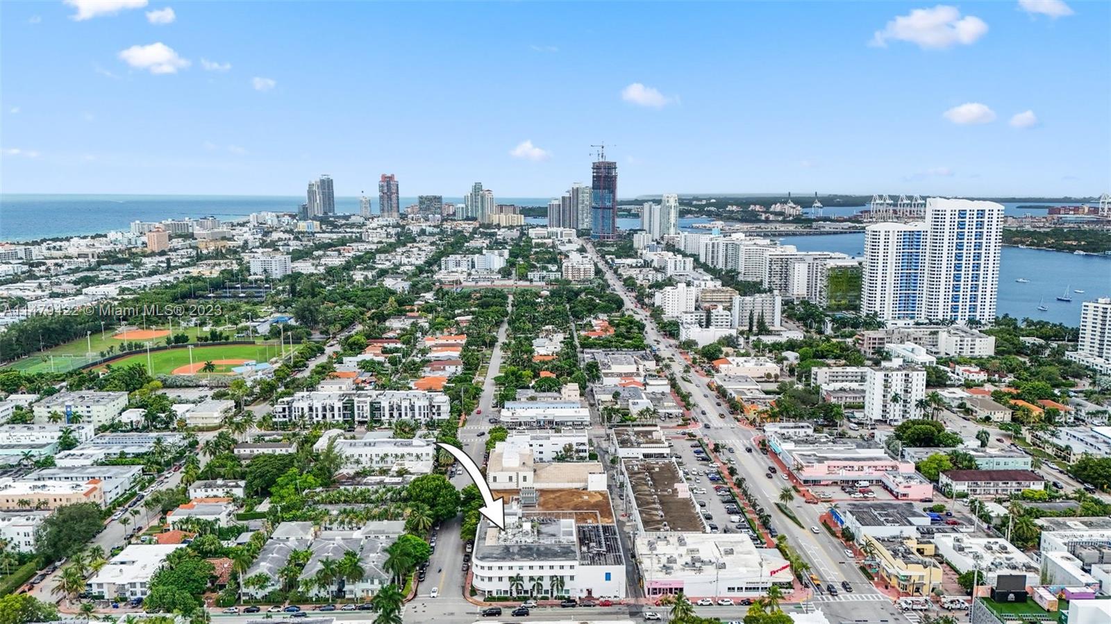 1560 Lenox Ave Unit: 203