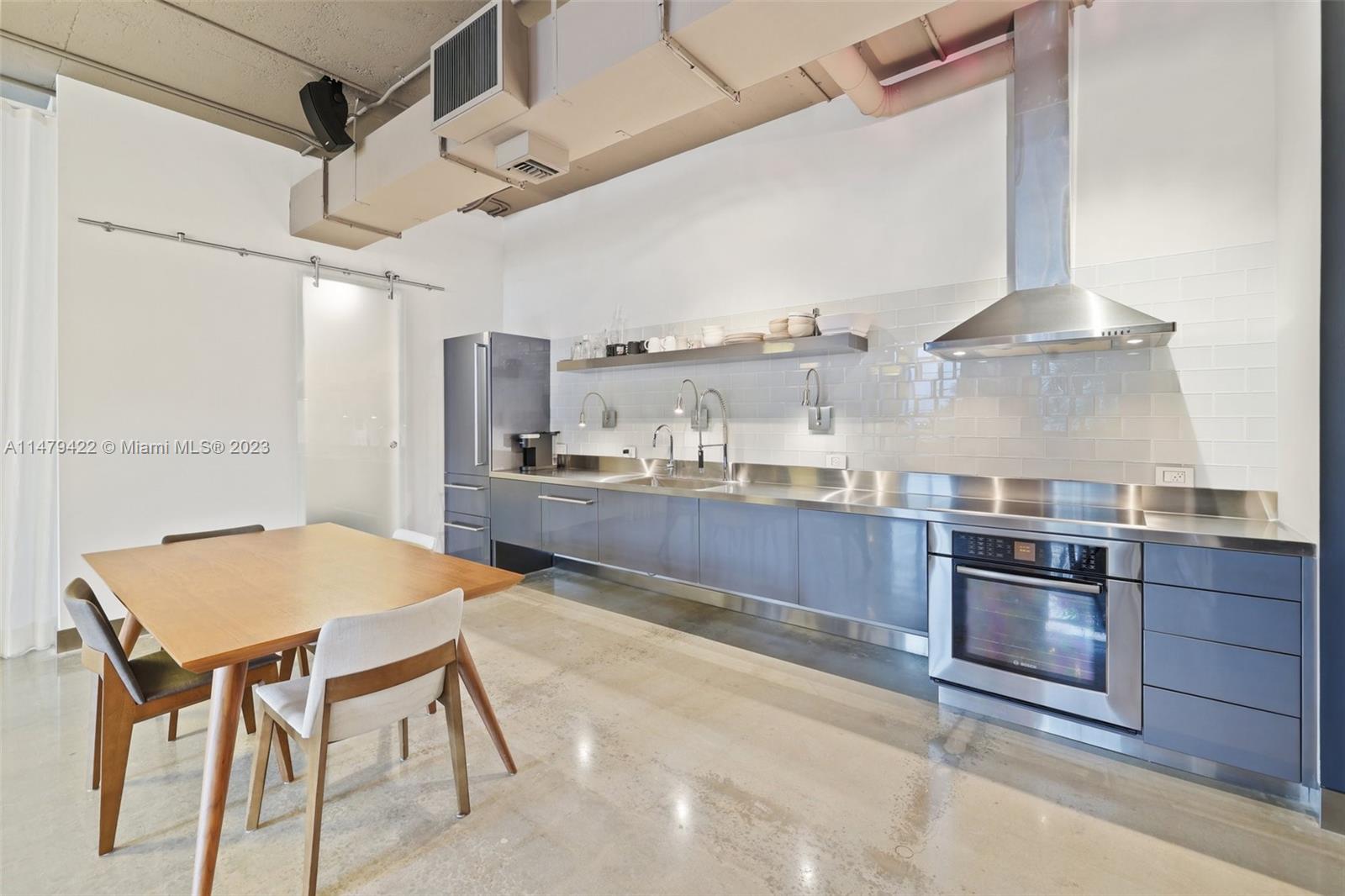 1560 Lenox Ave Unit: 203