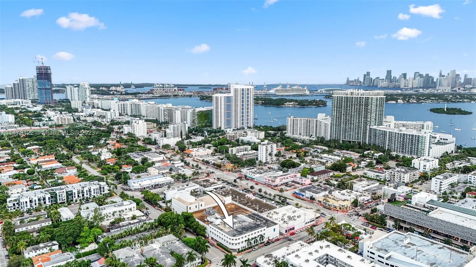 1560 Lenox Ave Unit: 203