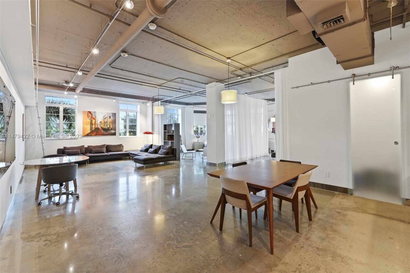 1560 Lenox Ave Unit: 203