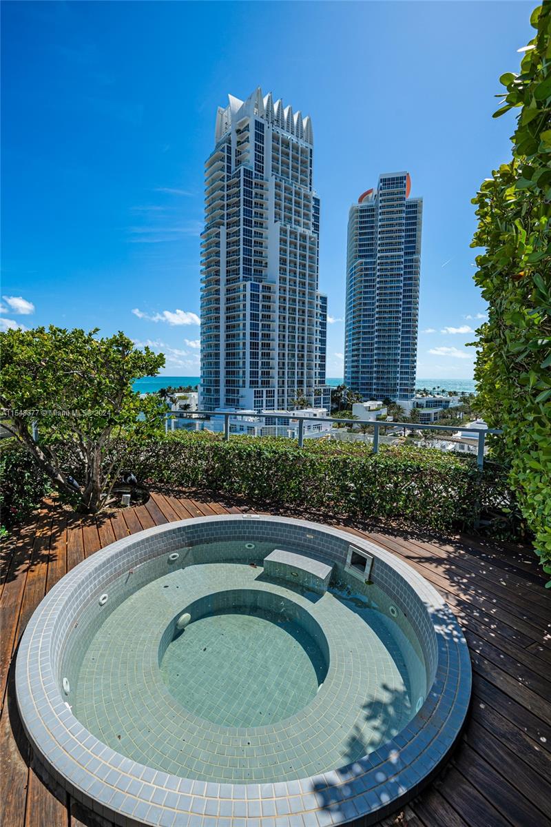 1 Collins Ave Unit: PH705