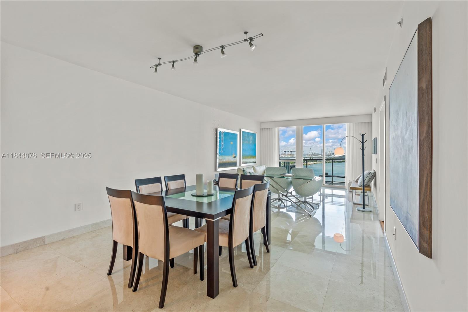 520 West Avenue 1105